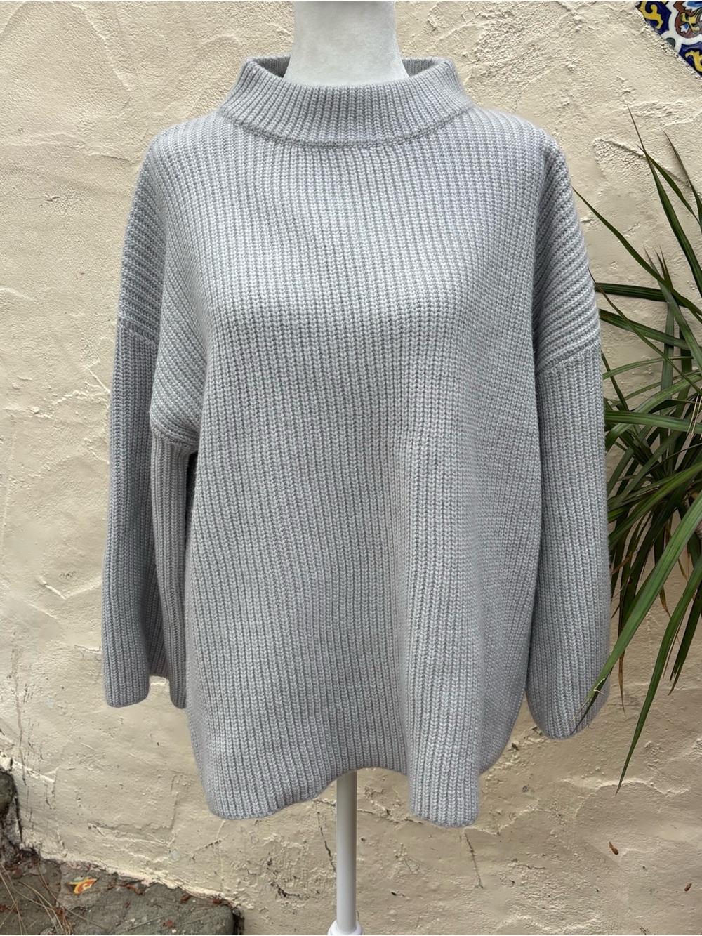 NICOLE MILLER Classic Light Gray Rib-Knit Women's Sweater